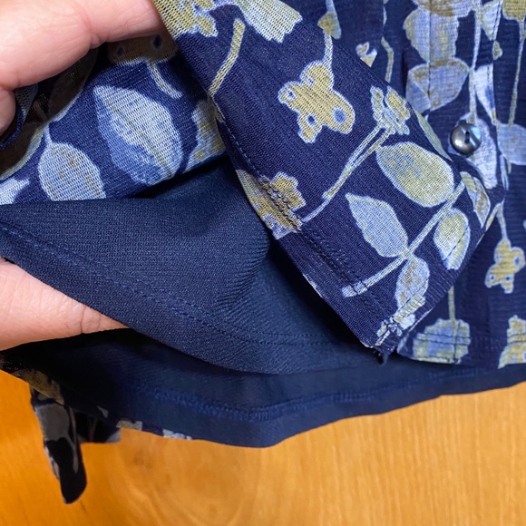 Croft and Barrell medium shirt - Picture 3 of 5